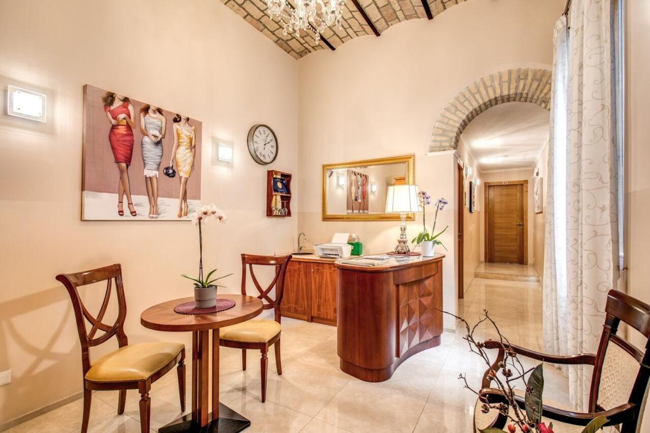 La Residenza Suites Rome Bagian luar foto